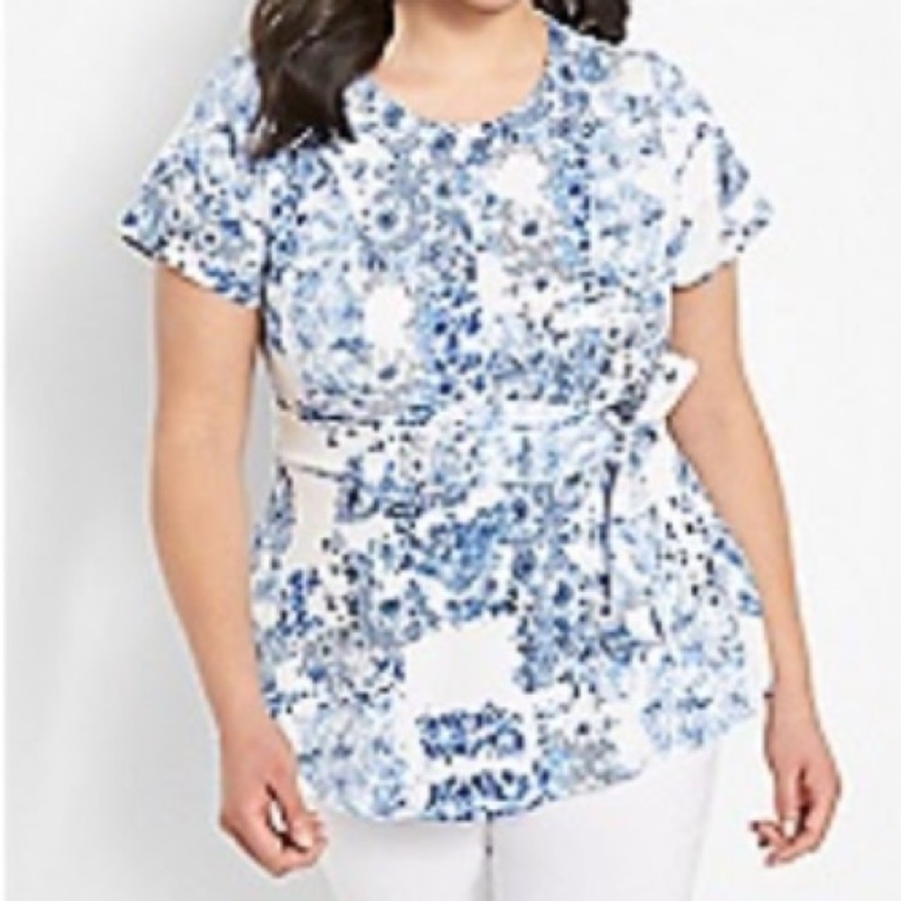 Lane Bryant short sleeved fitted Lena top, size 34/36. Great Condition!
